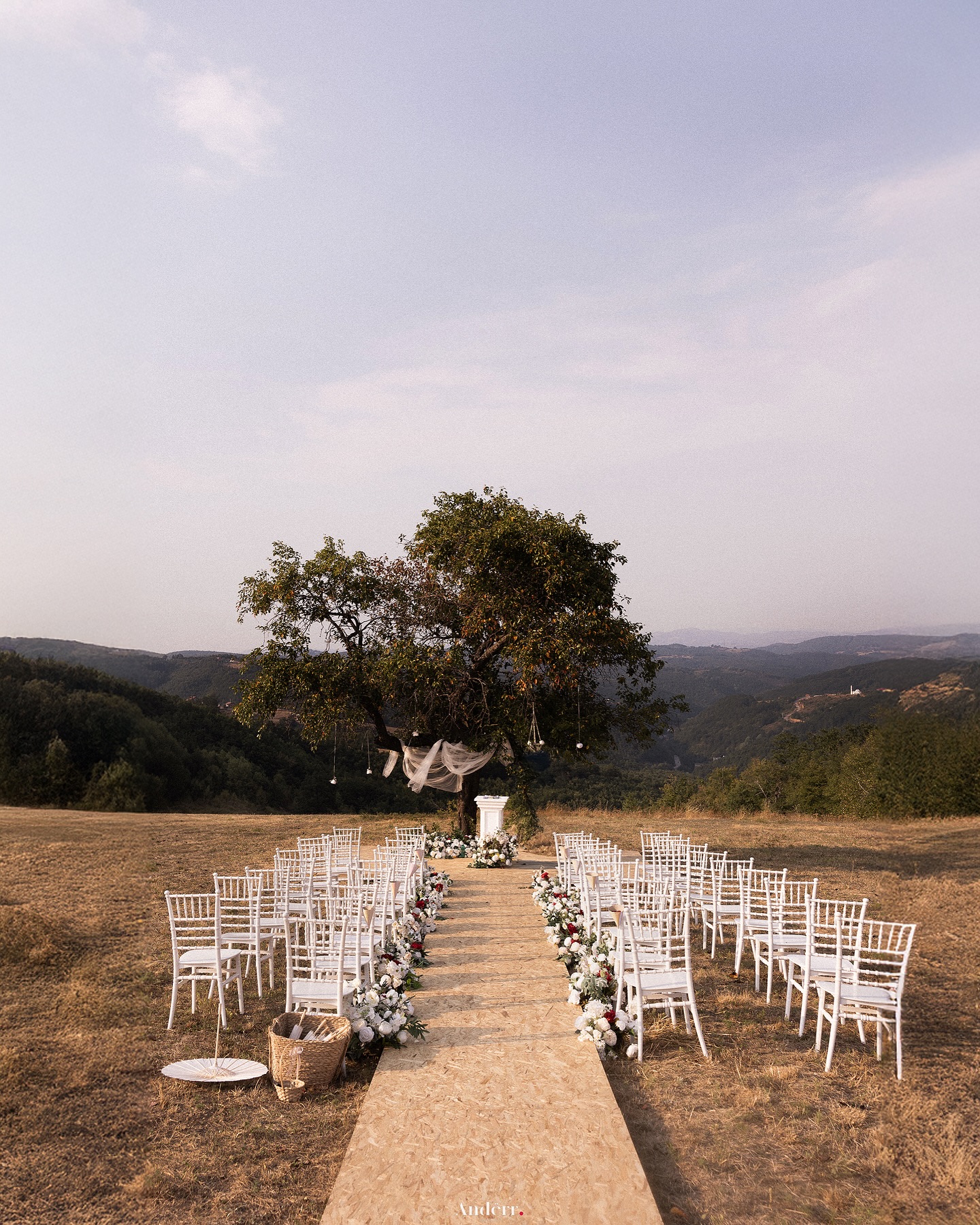 An Intimate Outdoor Vow Ceremony